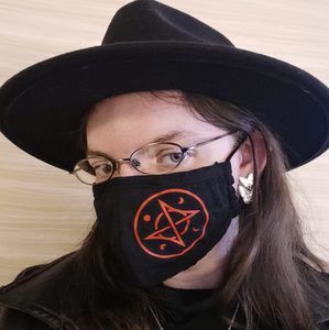 Meet your Posher, Ana